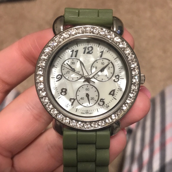 Francesca’s Watch - Picture 2 of 4